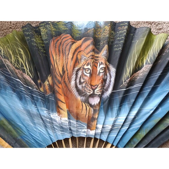 Vintage Large Asian Wall Fan 35" Hand Painted Forest Tiger - Picture 2 of 8